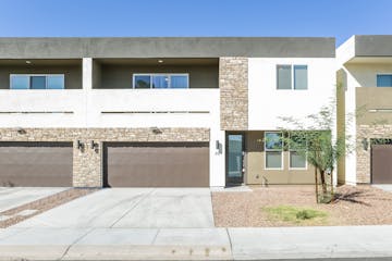 2000 N 36th Street Unit 30 Phoenix, AZ 85008